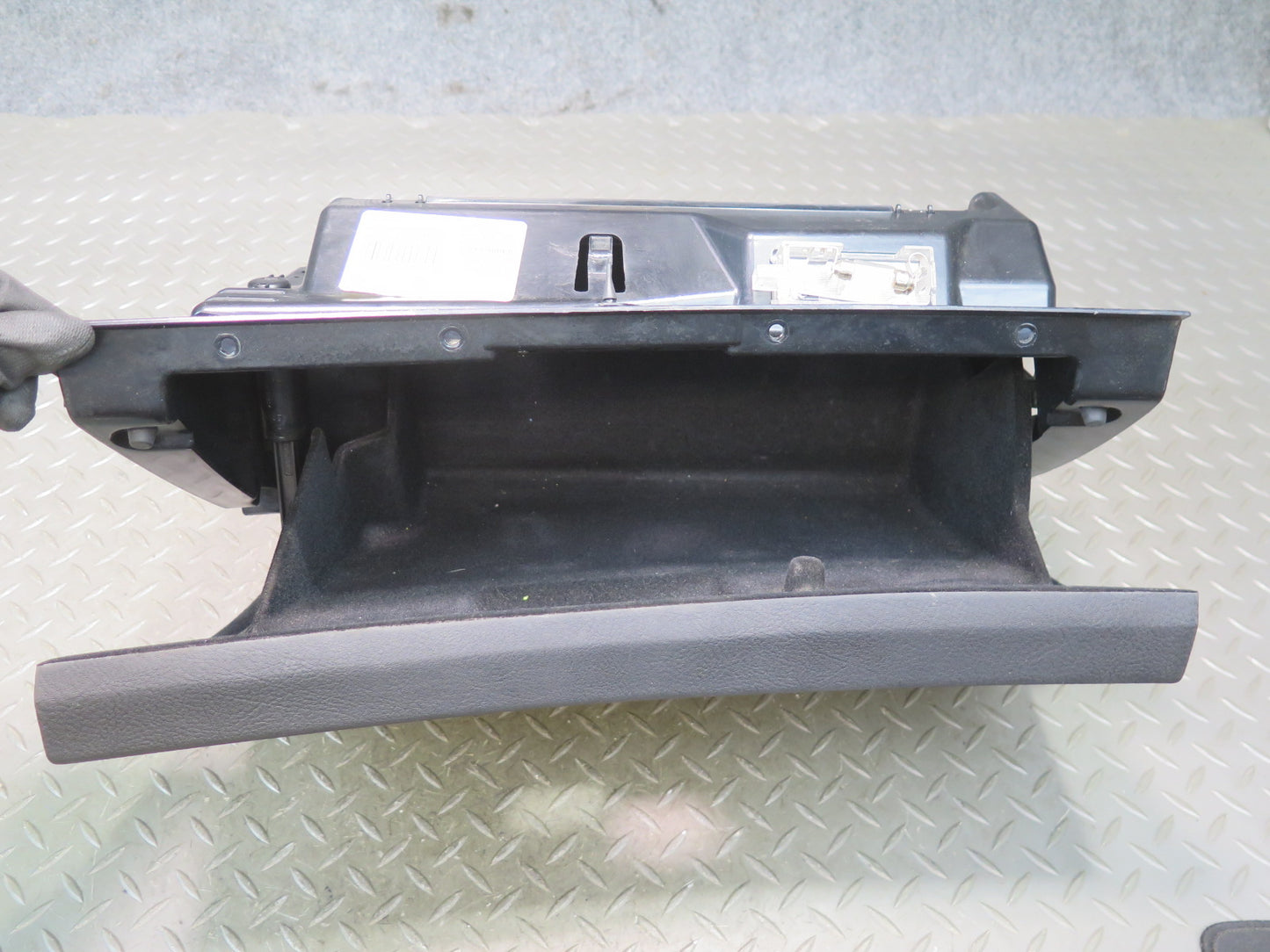 00-06 BMW E53 X5 Dash Glove Box Compartment Storage 8408845 OEM