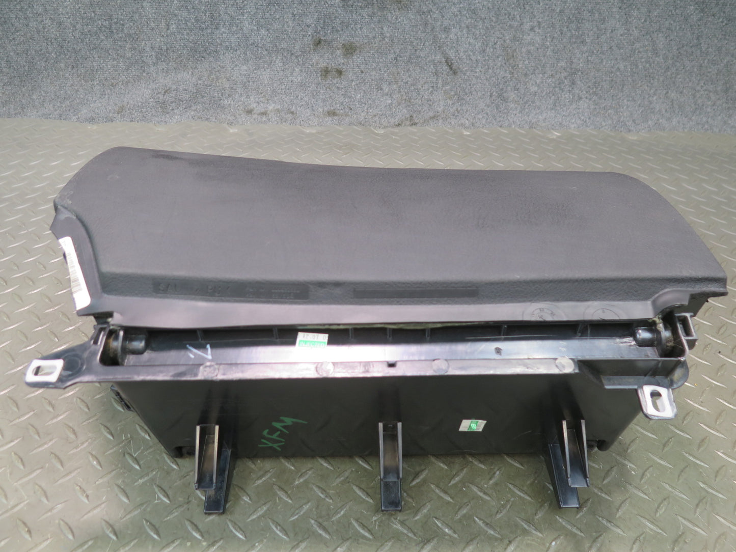 00-06 BMW E53 X5 Dash Glove Box Compartment Storage 8408845 OEM