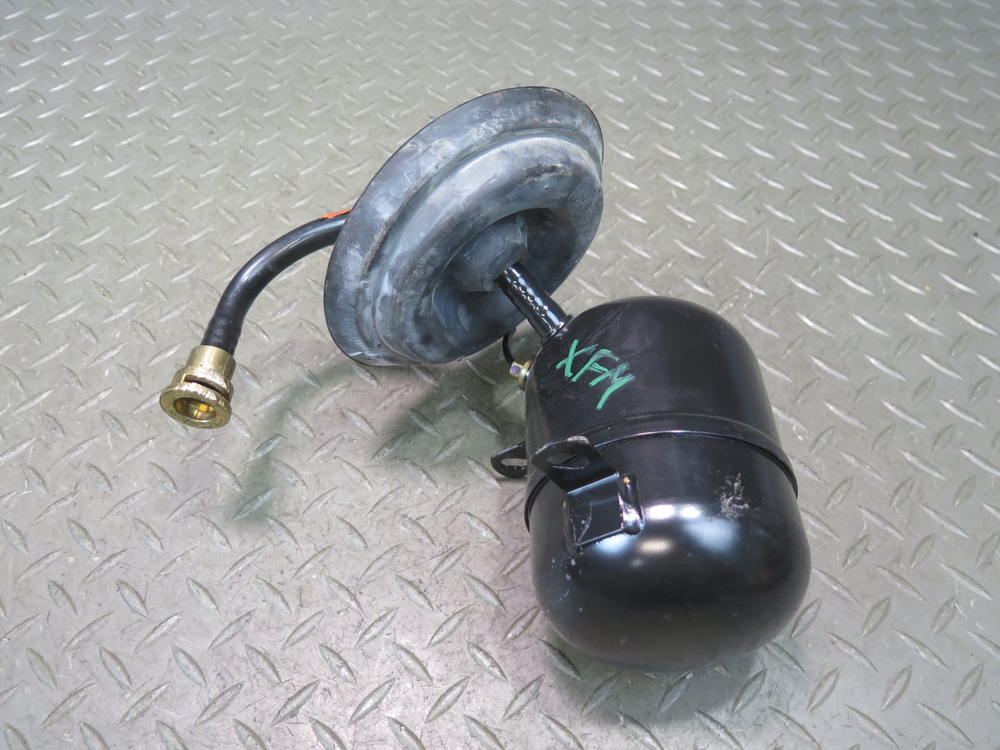 00-06 BMW E53 X5 Set of 2 Air Suspension Left & Right Reservoir Tank OEM