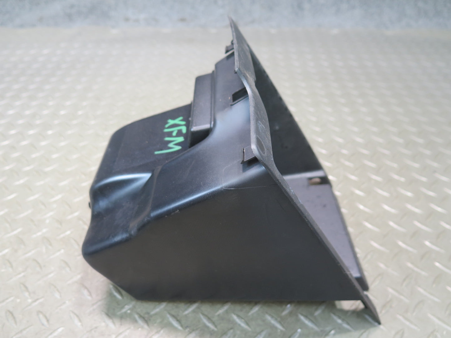 00-06 BMW E53 X5 Center Console Compartment Storage Box BIN 8402943 OEM