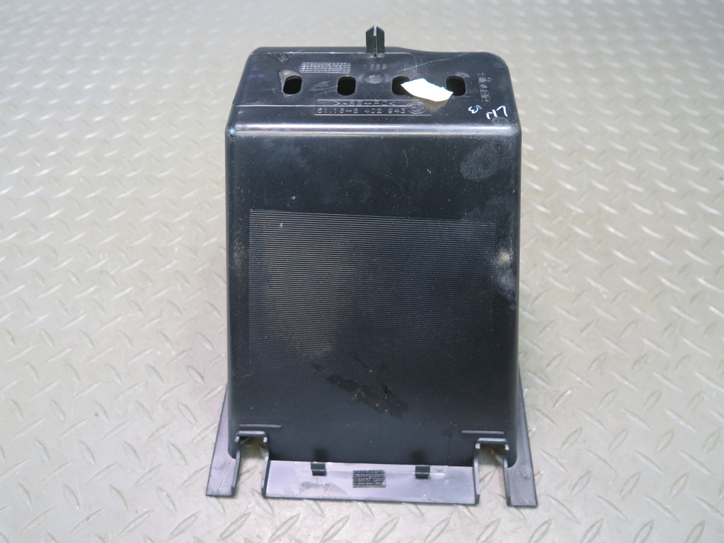 00-06 BMW E53 X5 Center Console Compartment Storage Box BIN 8402943 OEM