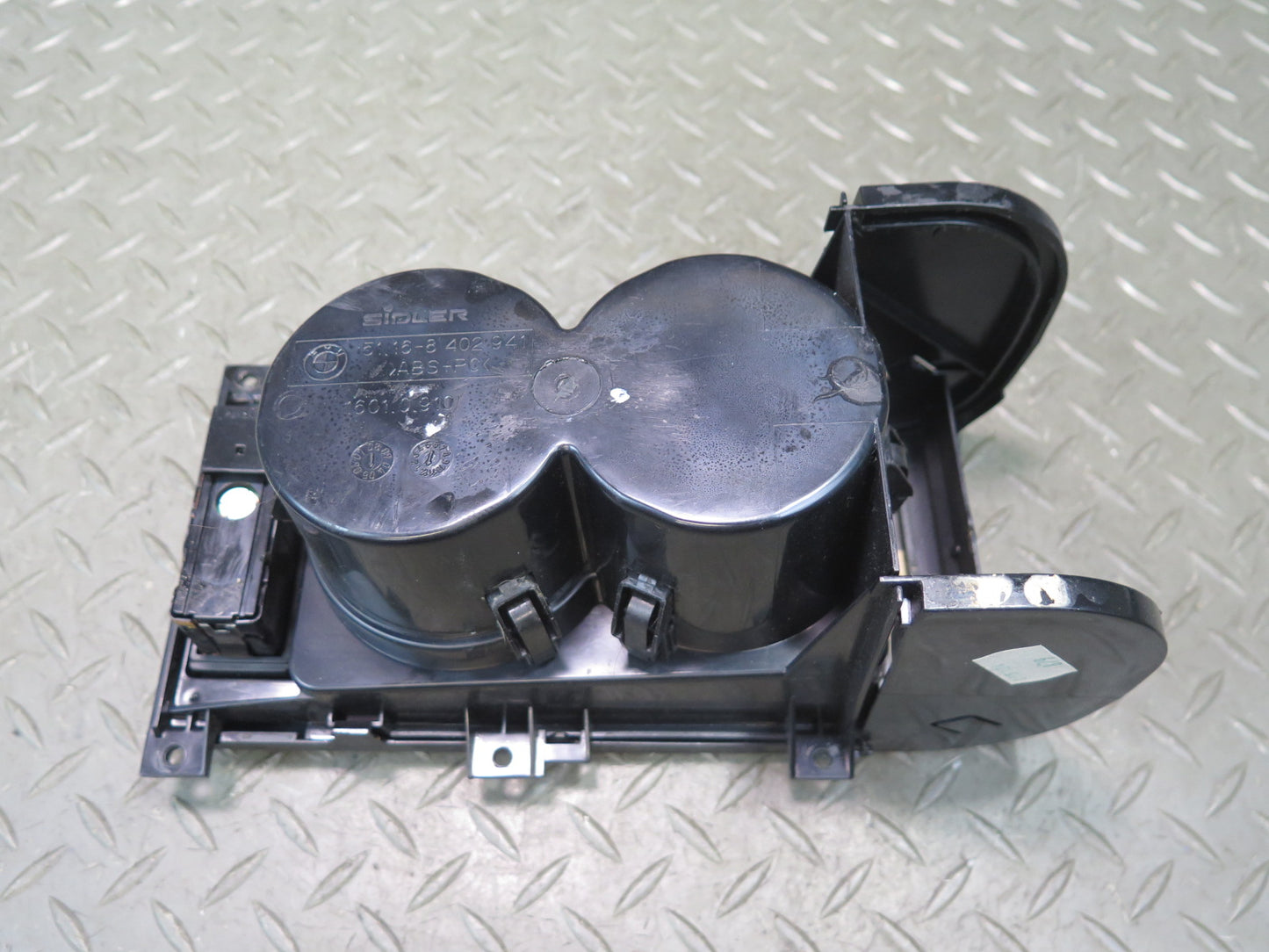 00-06 BMW E53 X5 Center Console CUP Holder Sliding Storage 8402941 OEM