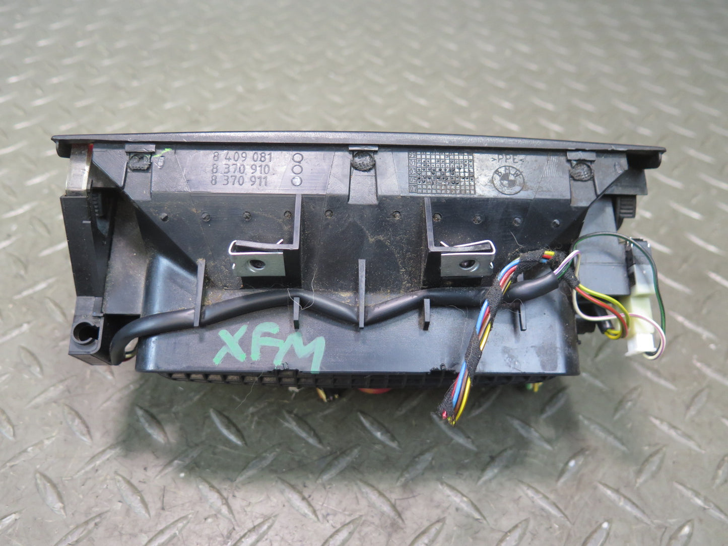 00-06 BMW E53 X5 Rear Center Console Air Vent Grille Heated Seat Switch OEM