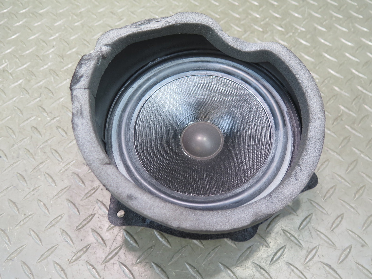 00-06 BMW X5 E53 Set of 2 Front Left & Right Top-hifi Mid-range Loudspeaker OEM