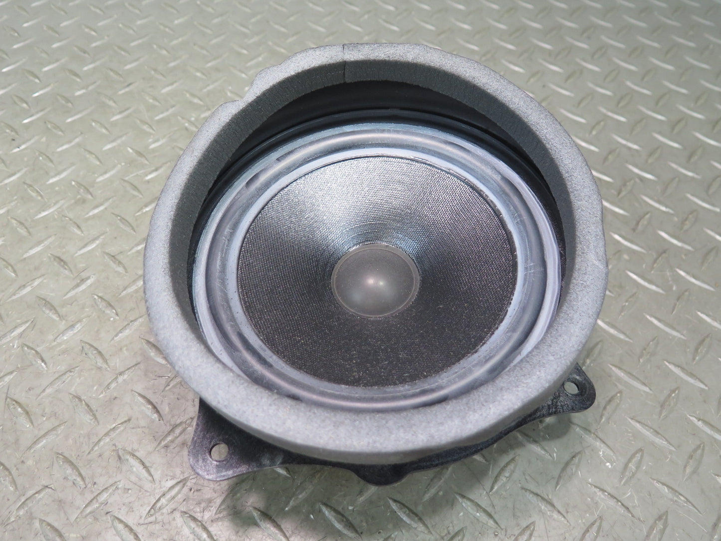 00-06 BMW X5 E53 Set of 2 Rear Left & Right Top-hifi Loudspeaker OEM
