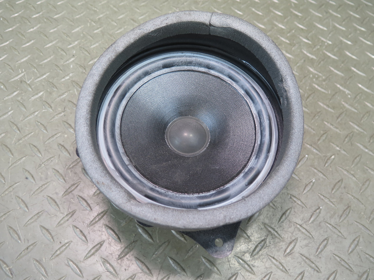 00-06 BMW X5 E53 Set of 2 Rear Left & Right Top-hifi Loudspeaker OEM