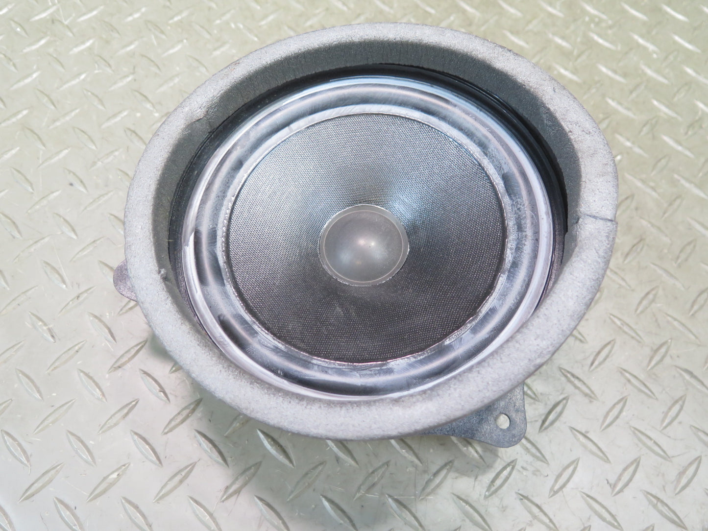 00-06 BMW X5 E53 Set of 2 Rear Left & Right Top-hifi Loudspeaker OEM