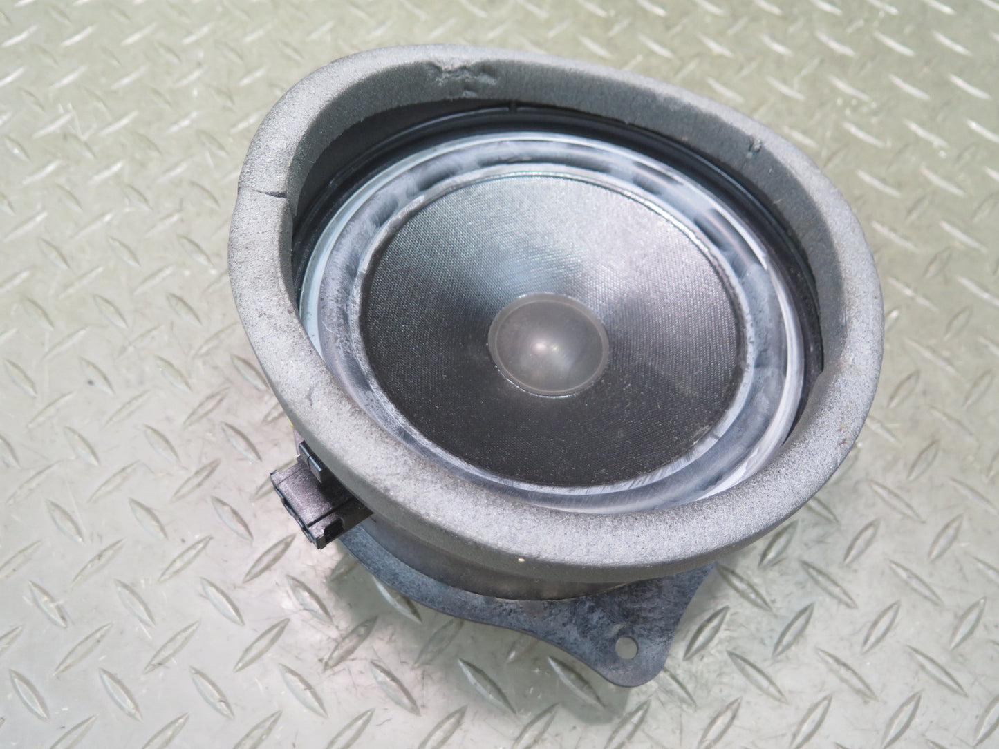 00-06 BMW X5 E53 Set of 2 Rear Left & Right Top-hifi Loudspeaker OEM