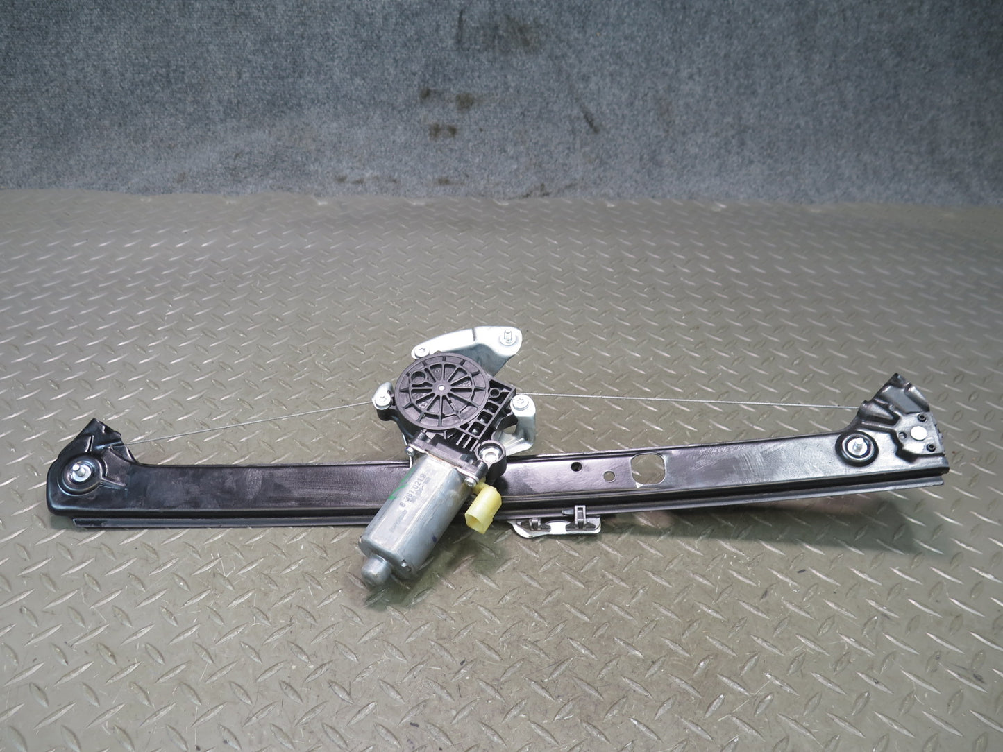 00-06 BMW X5 E53 Rear Left Door Window Regulator w Motor OEM