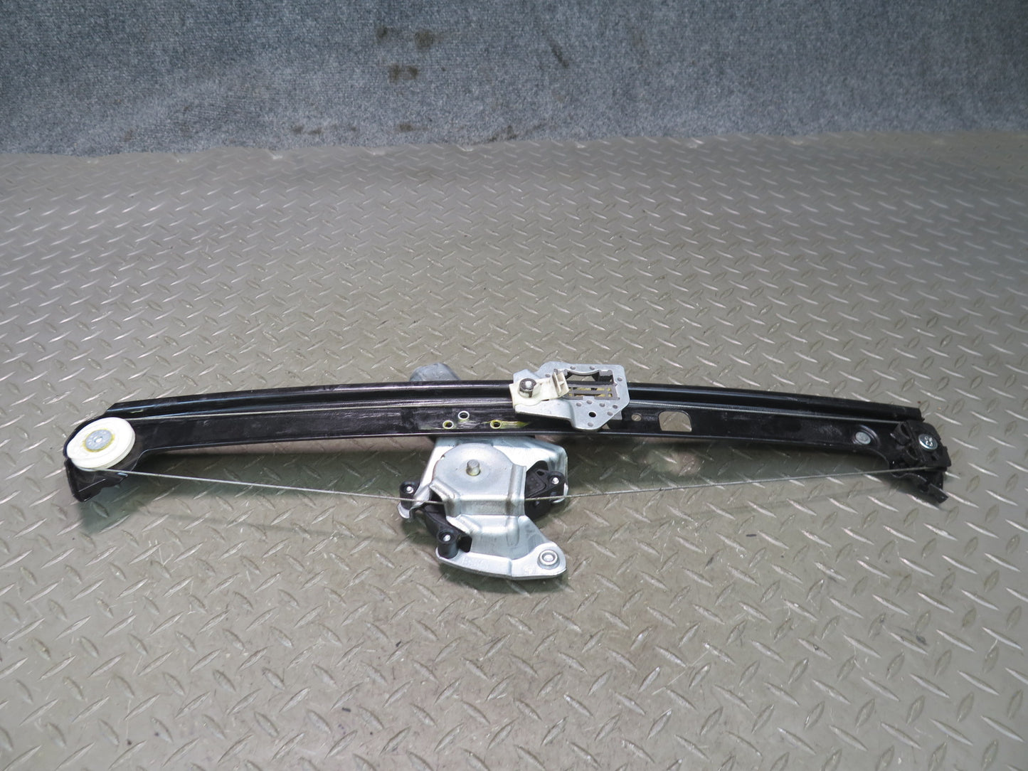 00-06 BMW X5 E53 Rear Left Door Window Regulator w Motor OEM