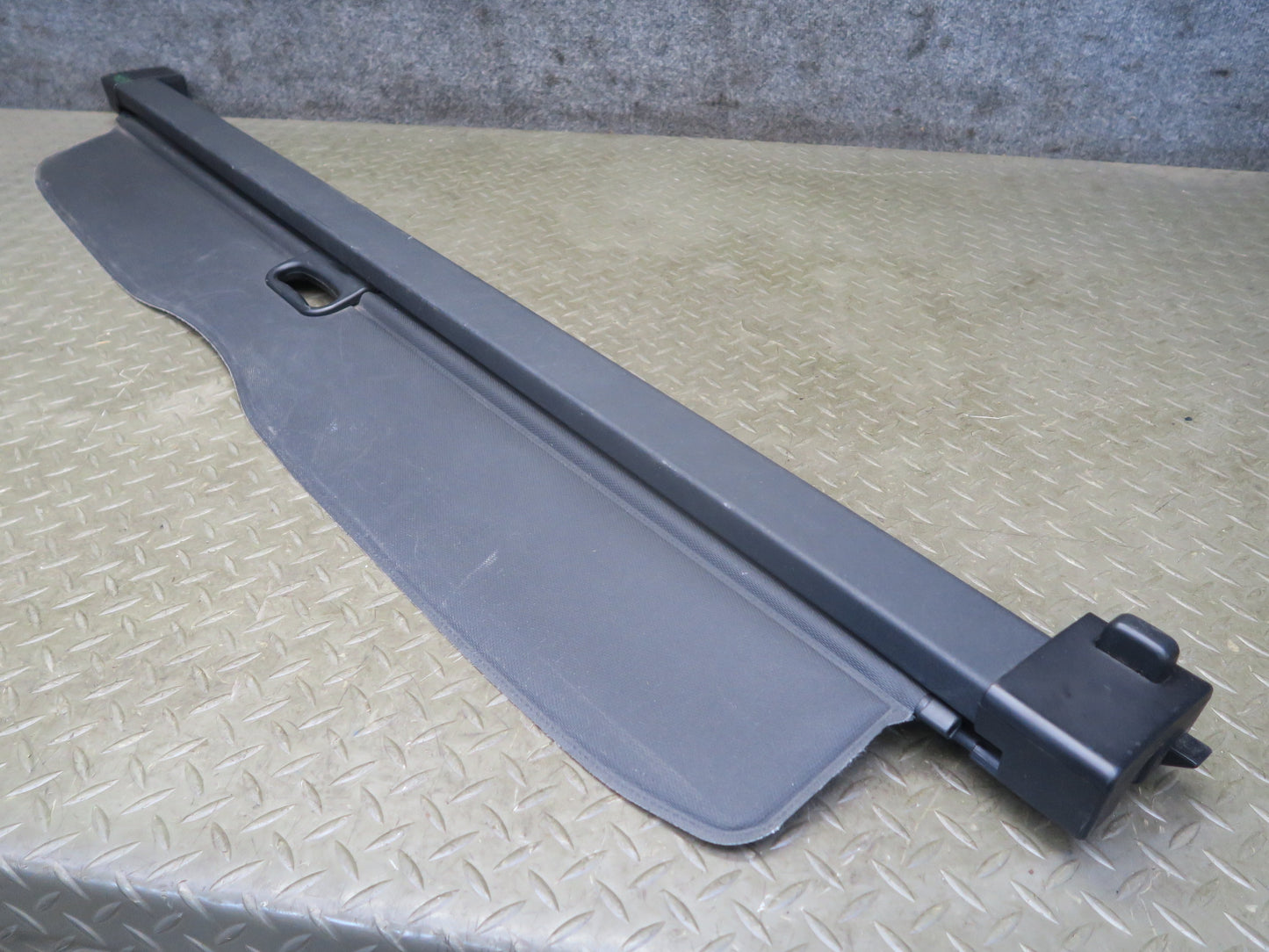 00-06 BMW E53 X5 Rear Trunk Cargo Luggage Roller Shade Compartment OEM