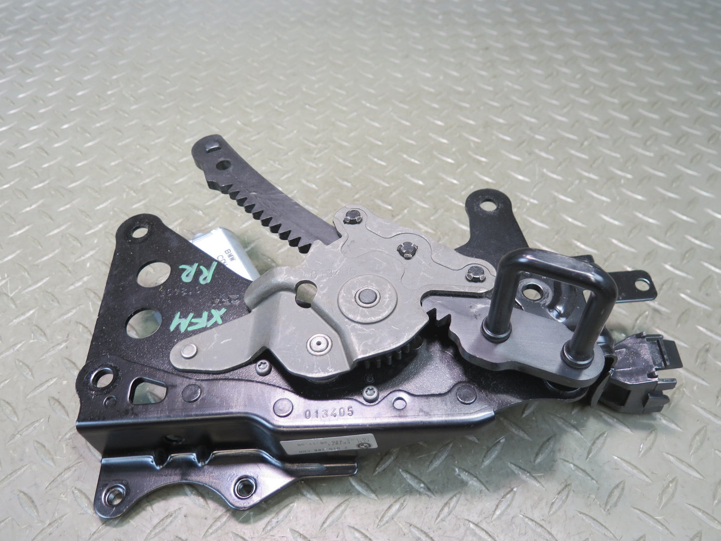 00-06 BMW E53 X5 Set of 2 Rear Seat Recliner Adjust Angle Motor OEM