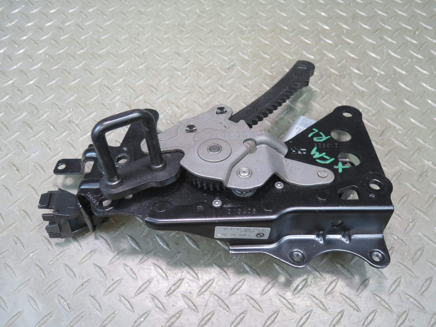 00-06 BMW E53 X5 Set of 2 Rear Seat Recliner Adjust Angle Motor OEM