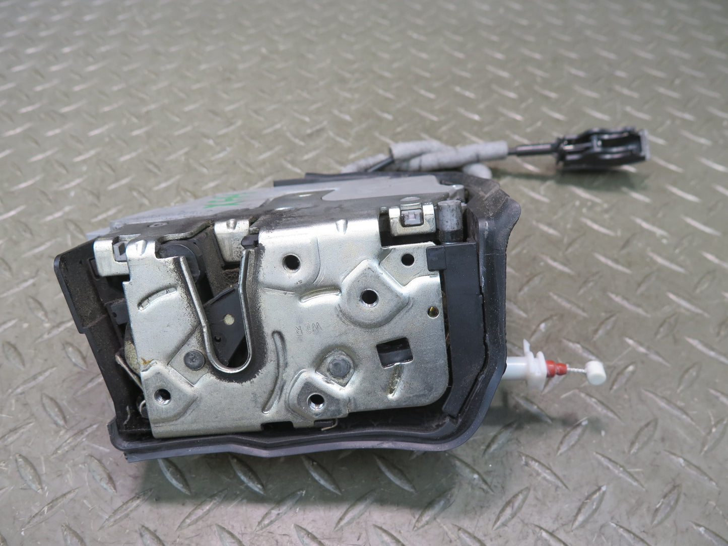 00-06 BMW X5 E53 Front Right Door Lock Latch Actuator 8402540 OEM
