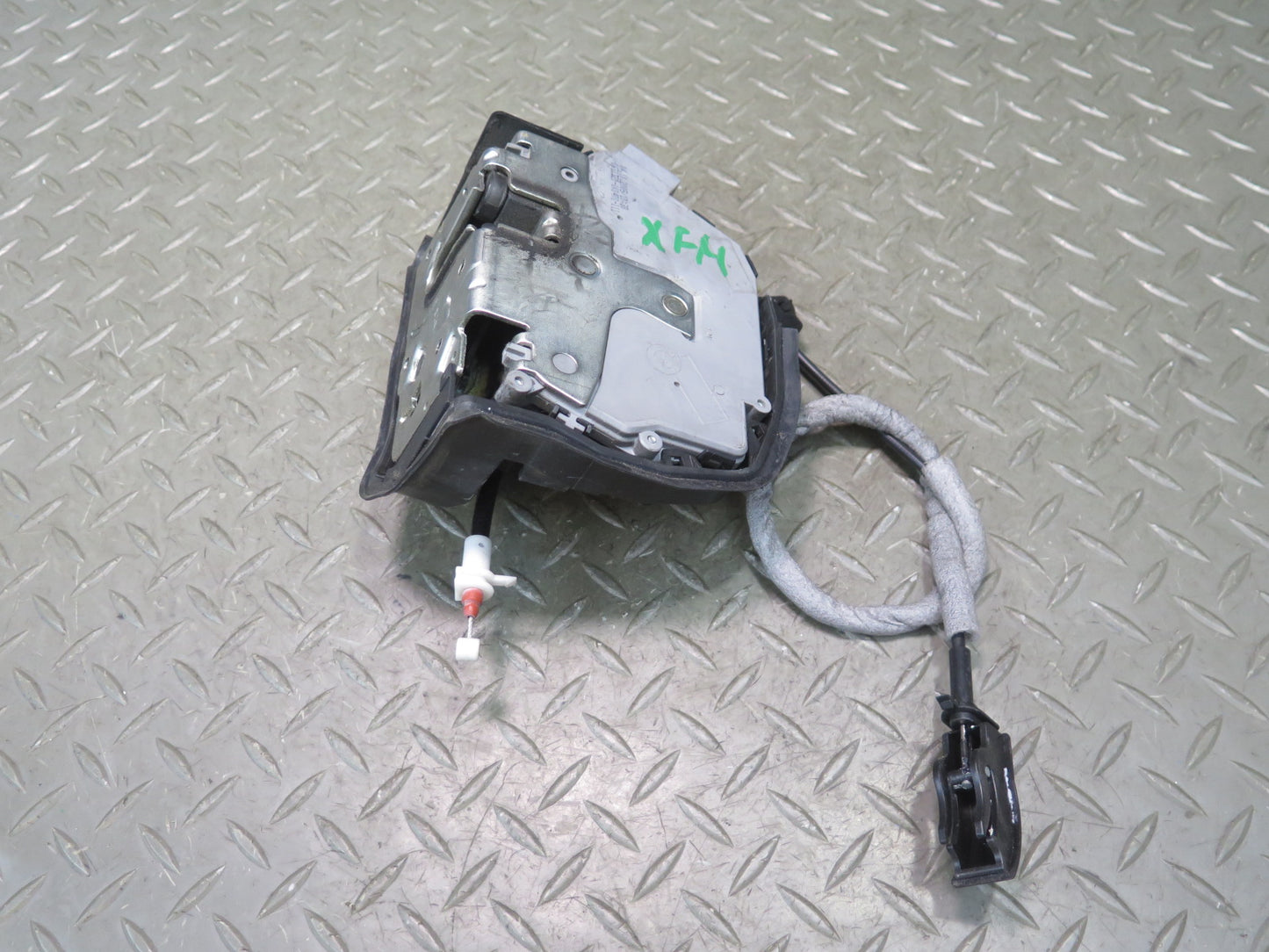 00-06 BMW X5 E53 Front Right Door Lock Latch Actuator 8402540 OEM