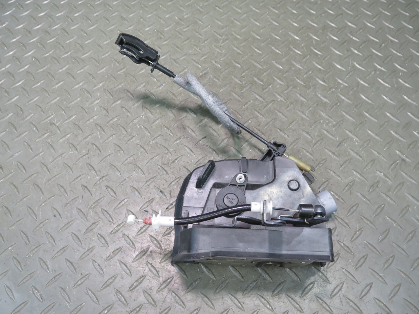 00-06 BMW X5 E53 Front Right Door Lock Latch Actuator 8402540 OEM