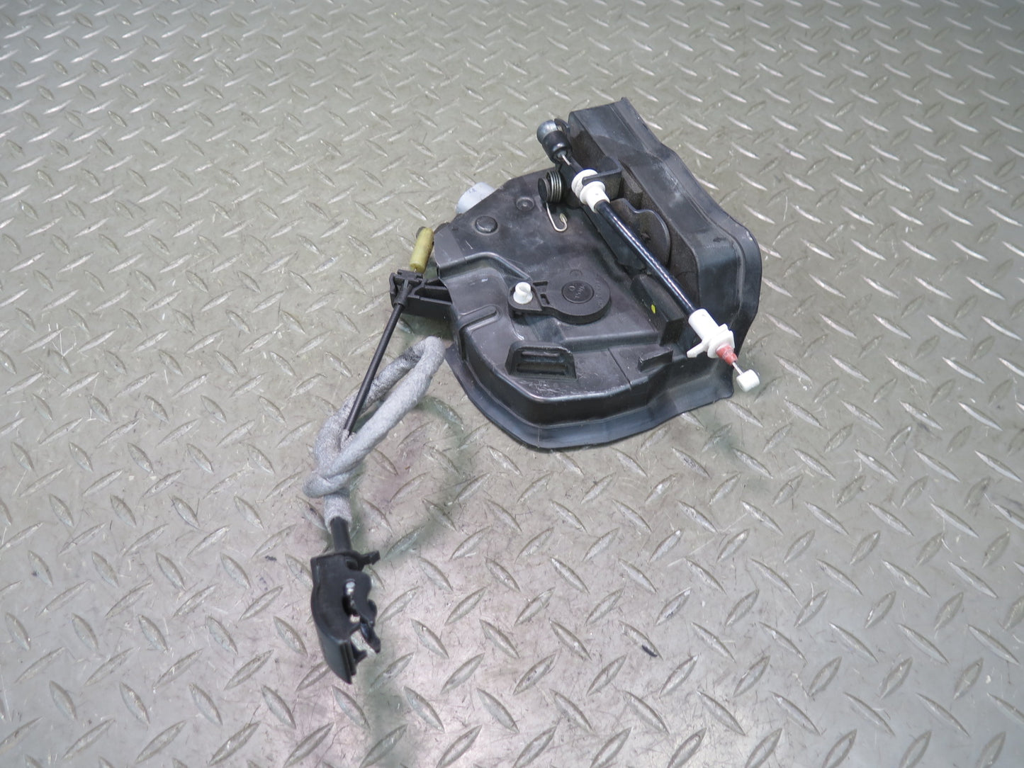 00-06 BMW X5 E53 Front Right Door Lock Latch Actuator 8402540 OEM