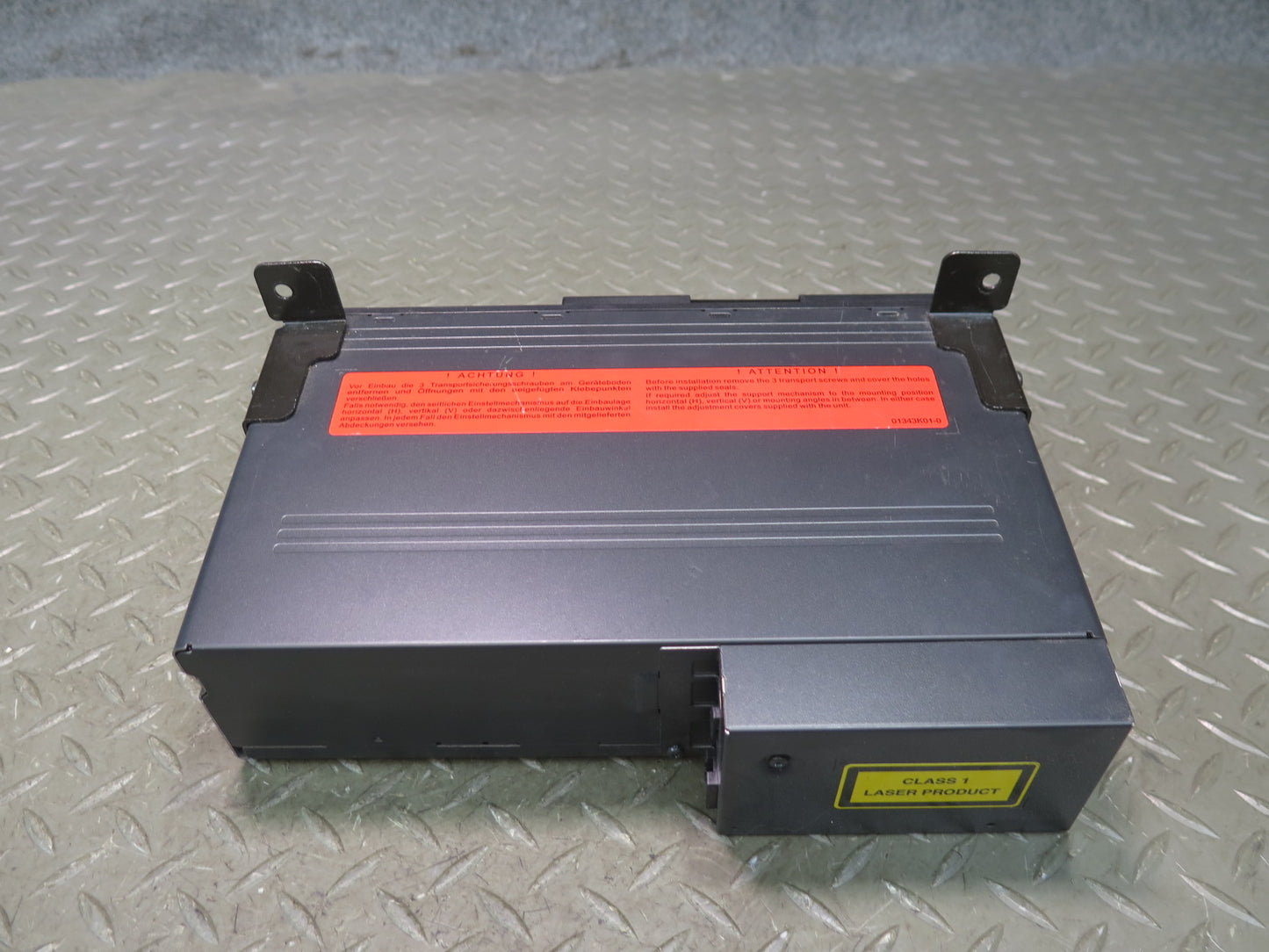 00-06 BMW E53 X5 CD Changer Player w Magazine 6983335 OEM