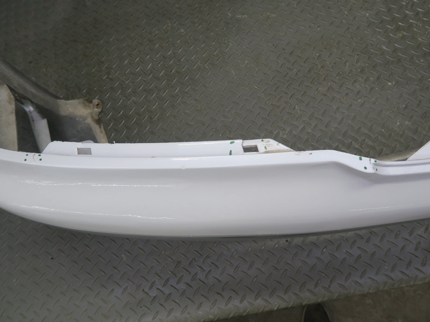 95-97 Nissan Gloria HY33 Front Bumper Cover White w Silver & Mounting OEM