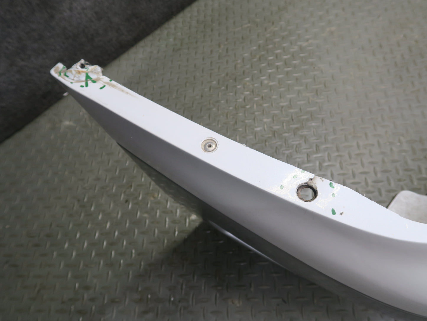 95-97 Nissan Gloria HY33 Front Bumper Cover White w Silver & Mounting OEM