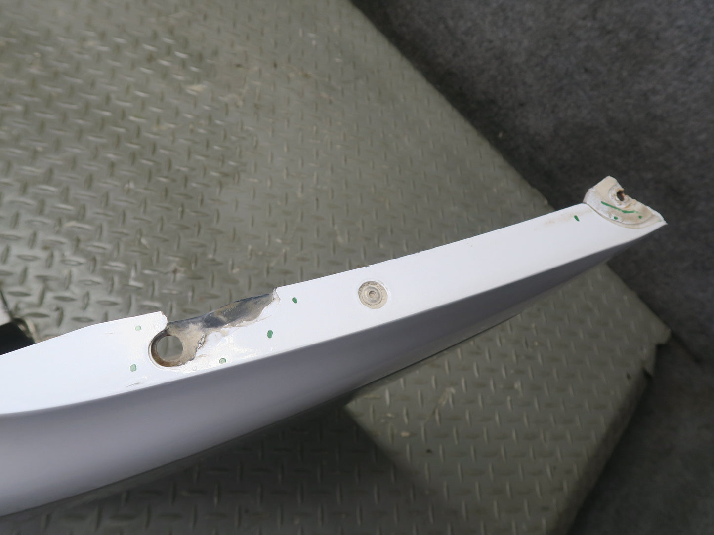 95-97 Nissan Gloria HY33 Front Bumper Cover White w Silver & Mounting OEM