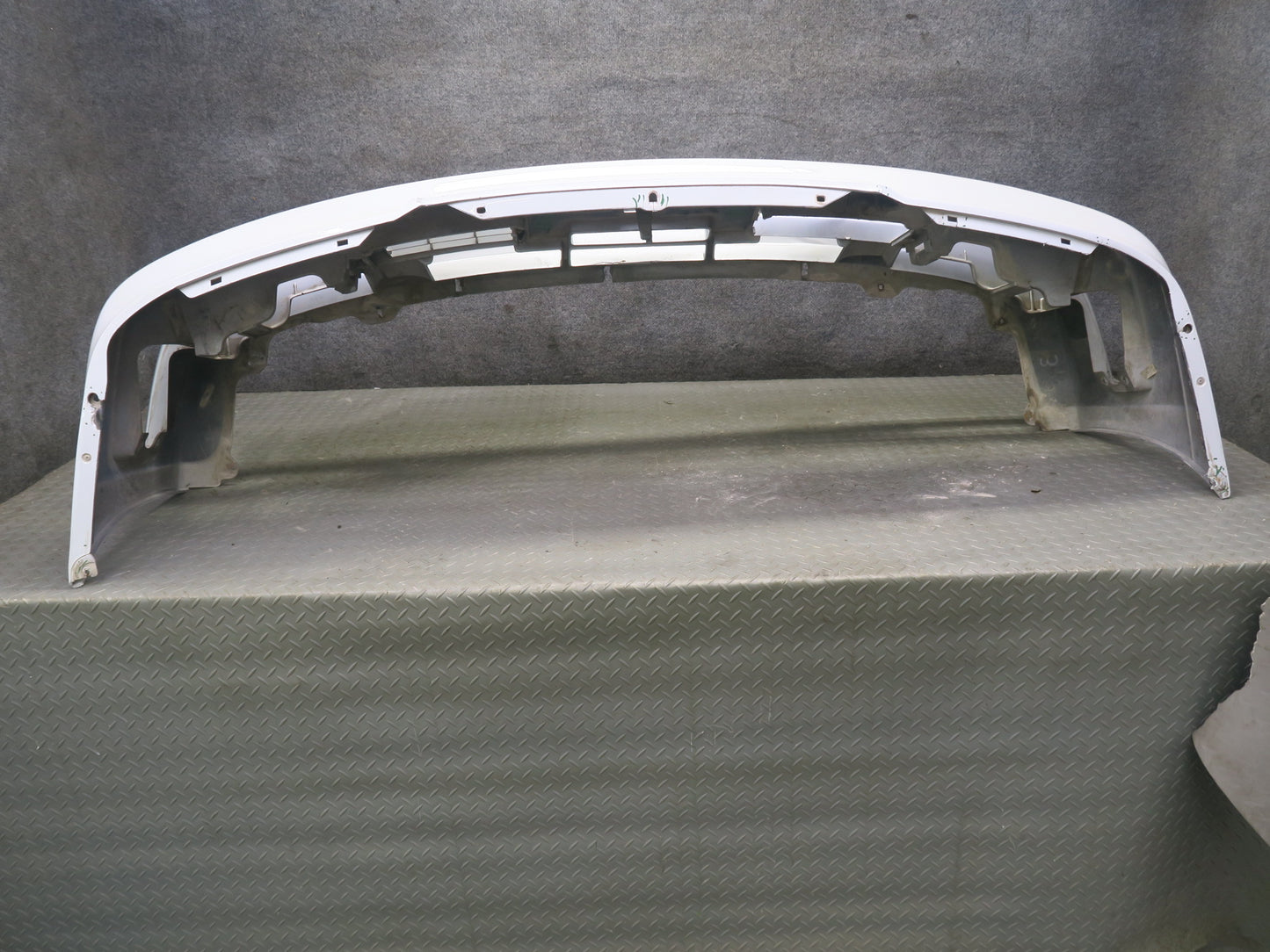 95-97 Nissan Gloria HY33 Front Bumper Cover White w Silver & Mounting OEM