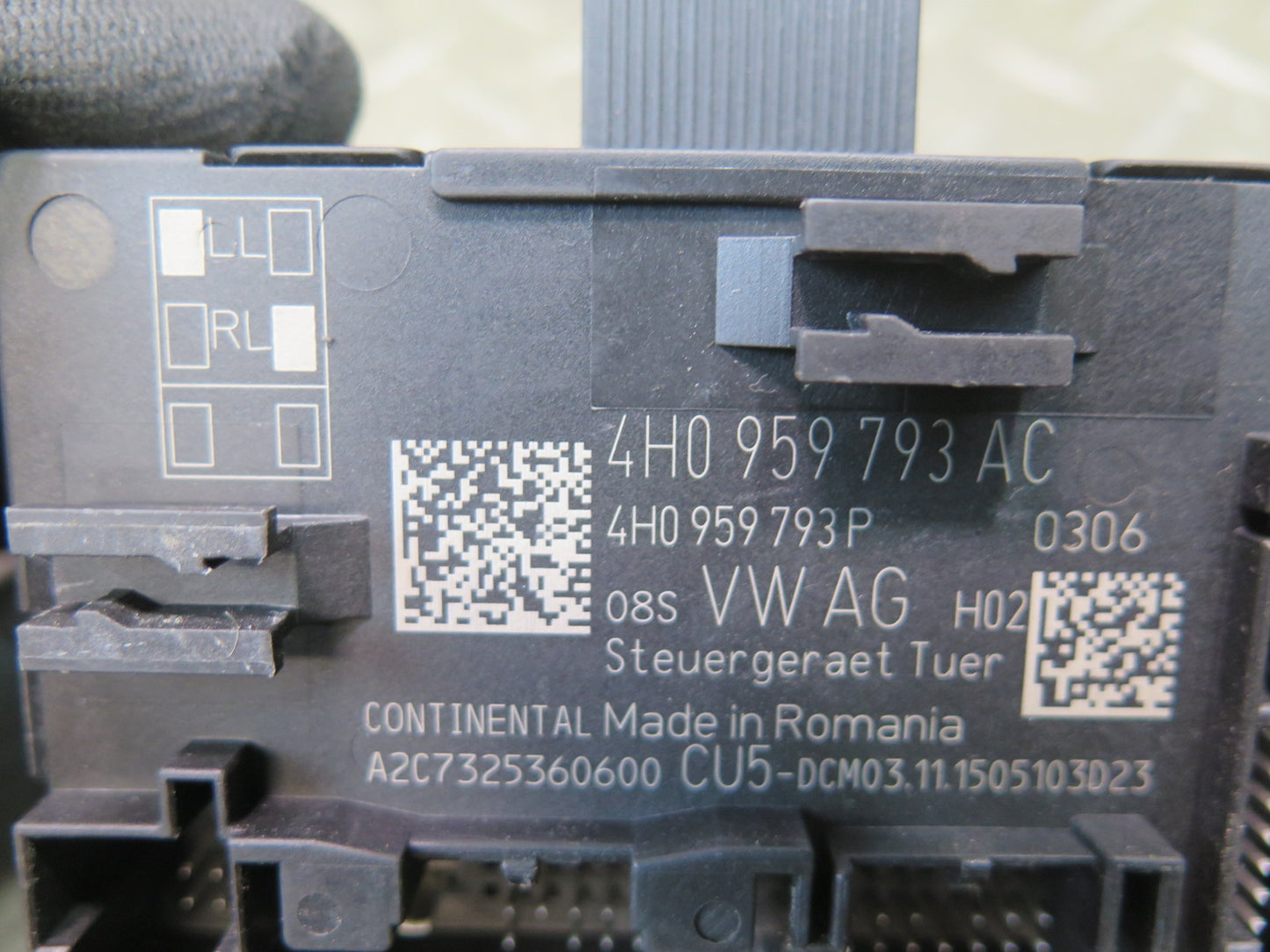 2010-2016 Porsche Panamera 970 Front Left Side Door Control Module