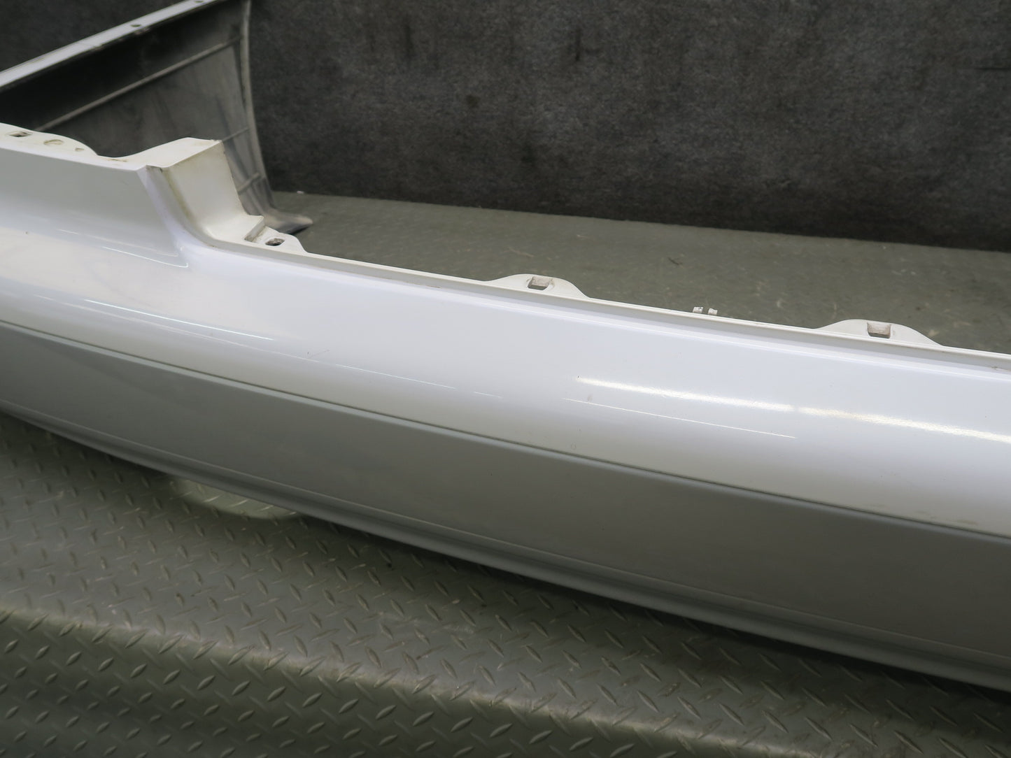 95-97 Nissan Gloria HY33 Rear Bumper Cover White w Silver 85022-4P000 OEM
