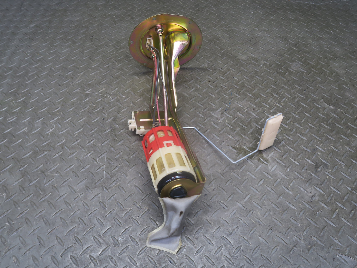 95-97 Nissan Gloria HY33 3.0L Turbo Fuel Pump Level Sensor Sending Unit 60K OEM