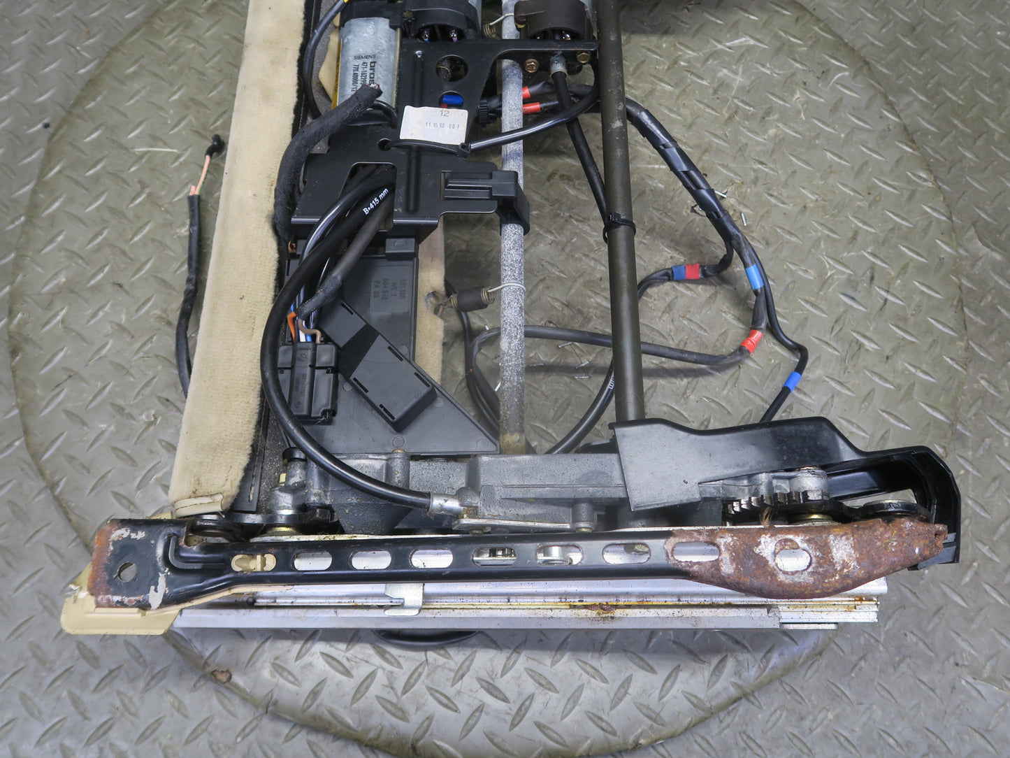 90-93 Mercedes W124 300E Front Right Seat Lower Frame Track Rail w Motors OEM