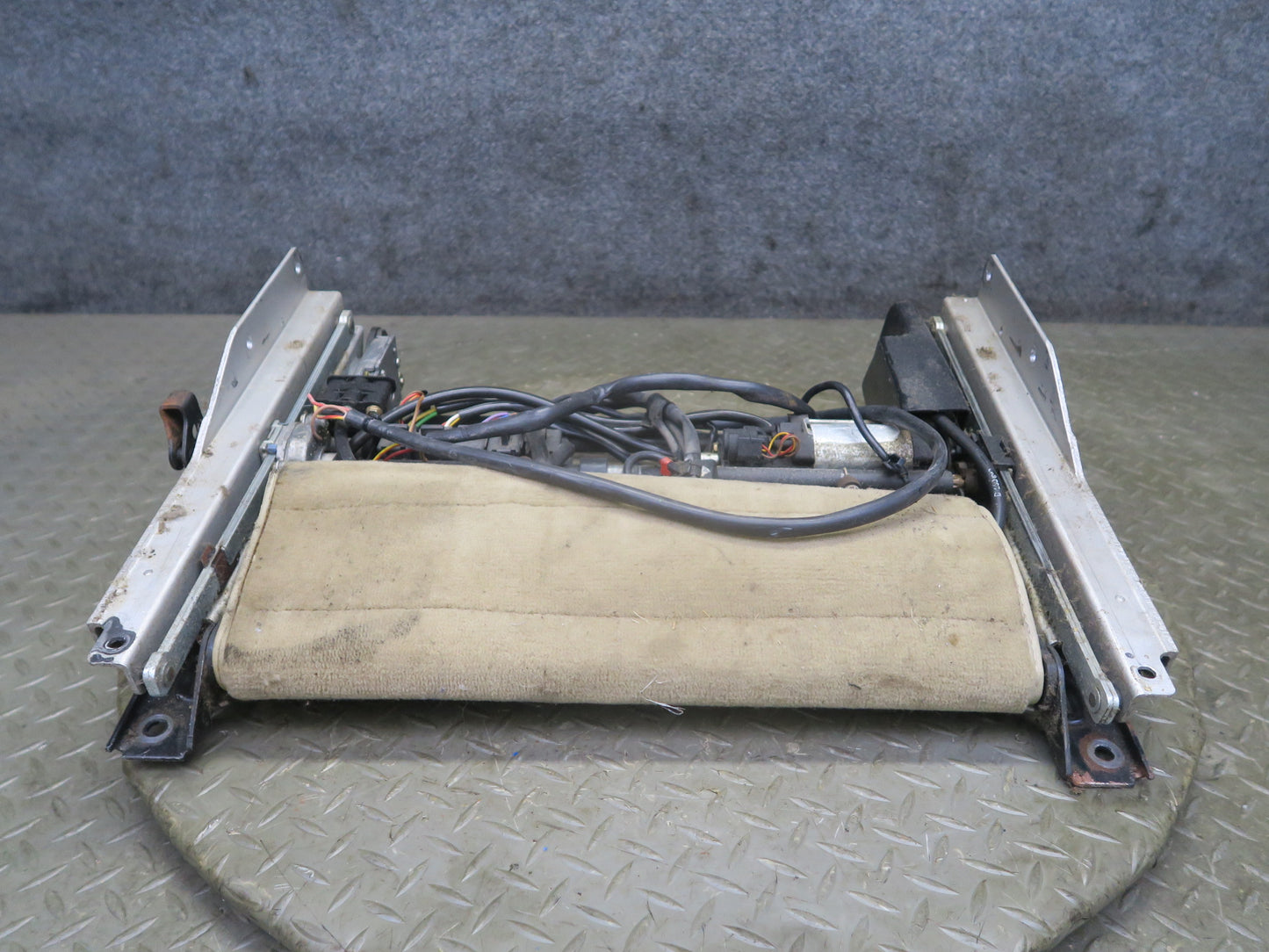 90-93 Mercedes W124 300E Front Left Seat Lower Frame Track Rail w Motors OEM