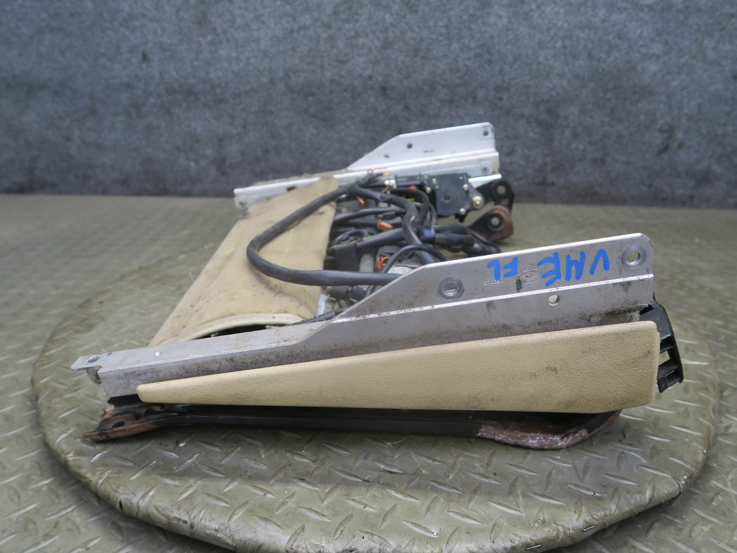 90-93 Mercedes W124 300E Front Left Seat Lower Frame Track Rail w Motors OEM