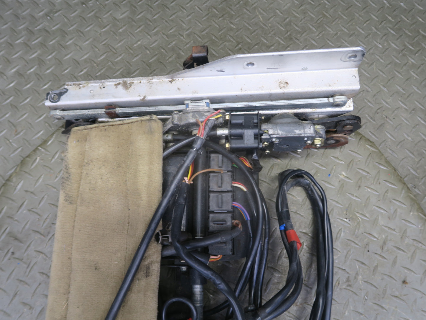 90-93 Mercedes W124 300E Front Left Seat Lower Frame Track Rail w Motors OEM