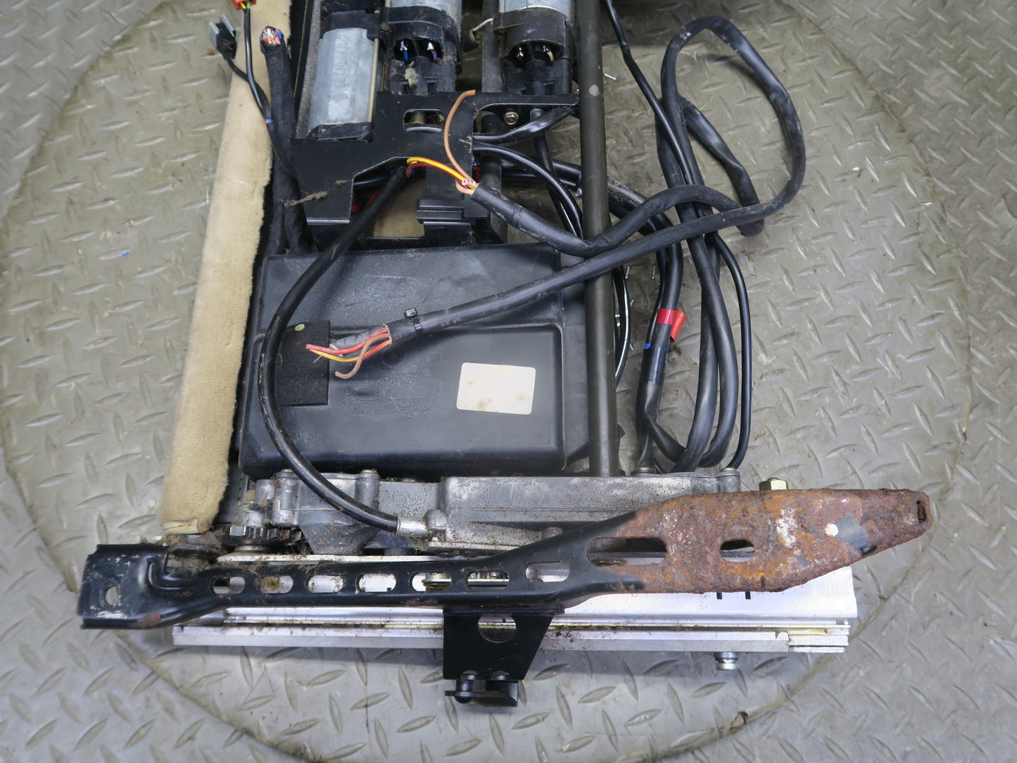 90-93 Mercedes W124 300E Front Left Seat Lower Frame Track Rail w Motors OEM
