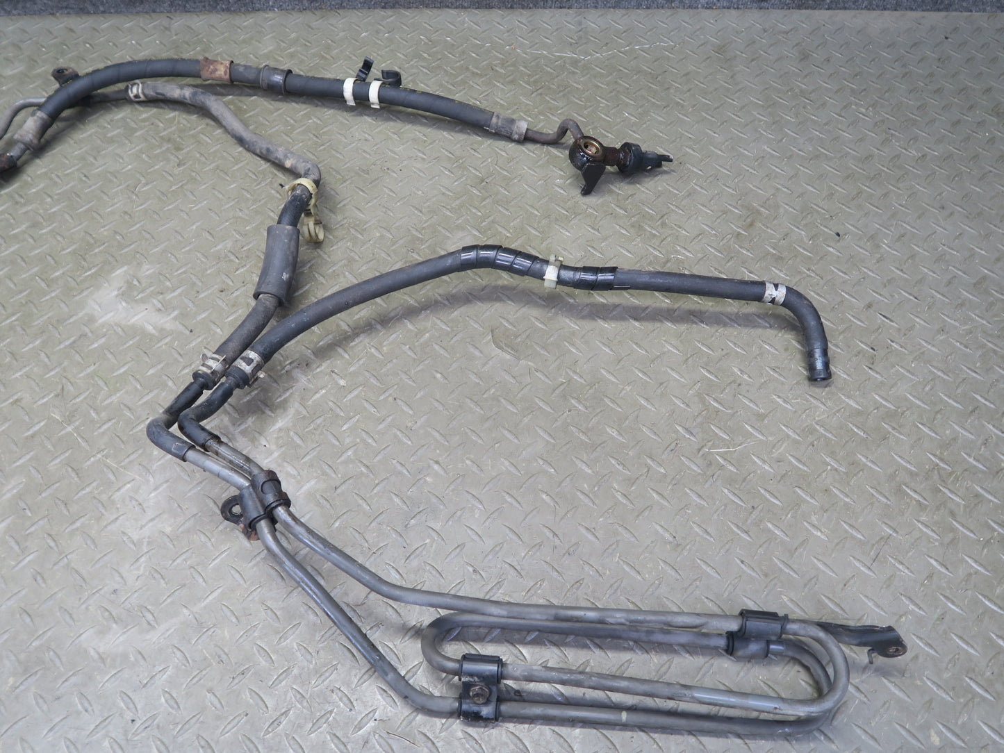 2003-2007 Lexus UZJ100L LX470 Power Steering Pressure Return Hose Pipe Tube Line