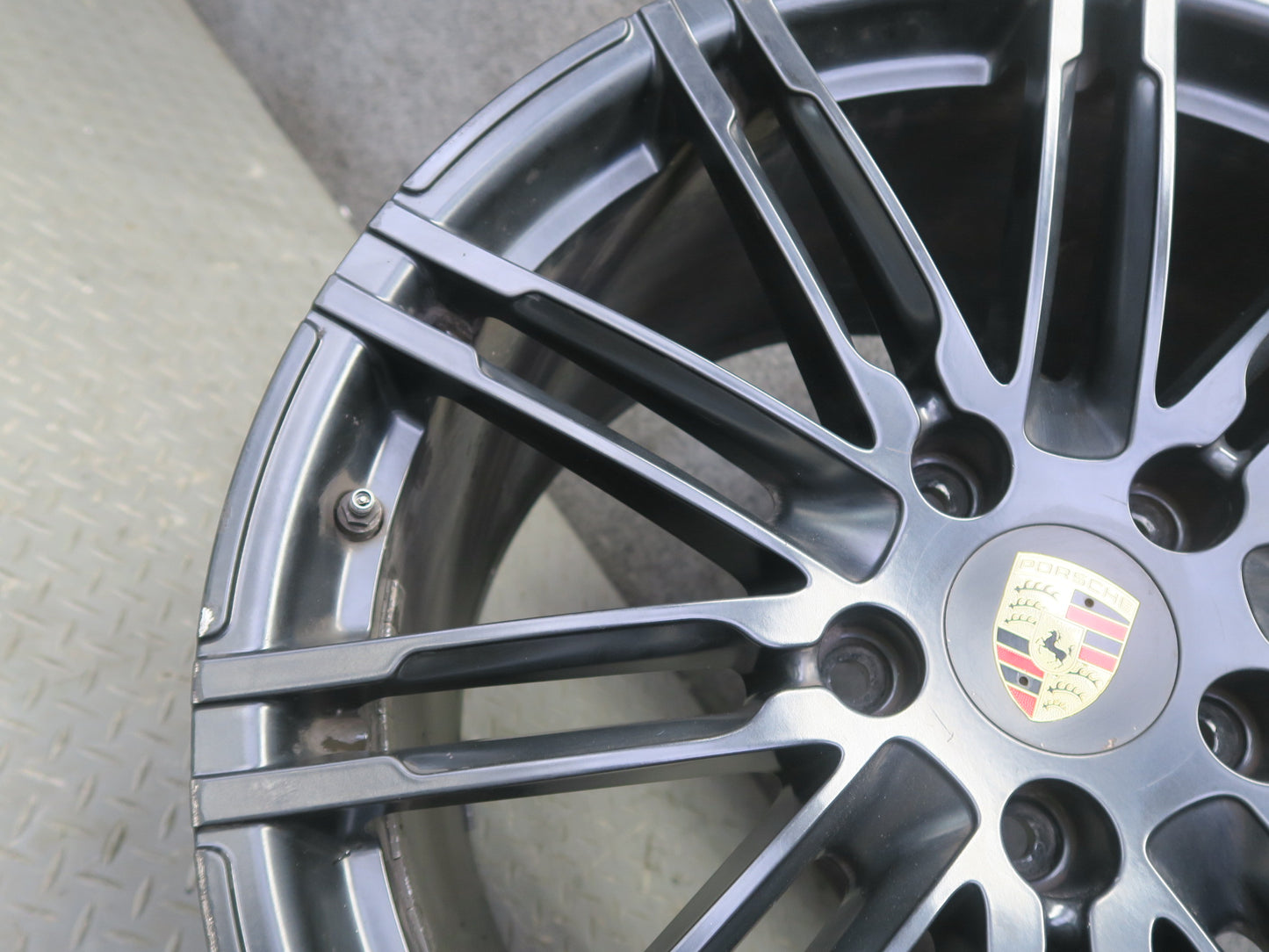 10-16 Porsche Panamera 4 970 Rear R20" Alloy 10 Spoke Wheel Rim 20x11J ET68