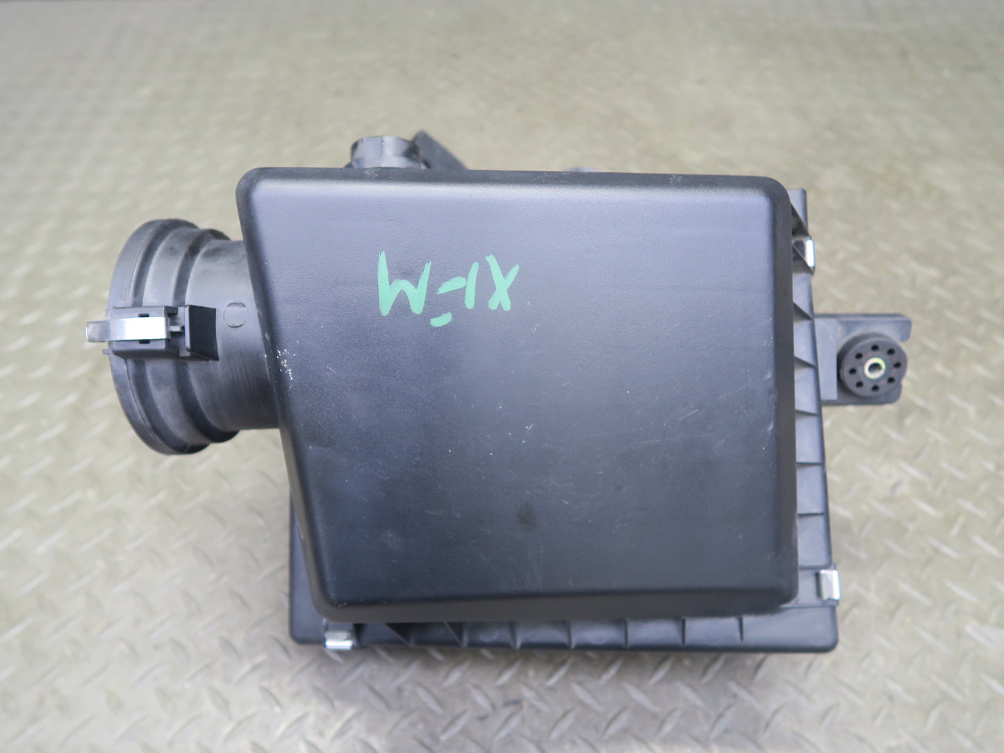 00-06 BMW E53 X5N62 Air Intake Cleaner Filter Box Assembly OEM