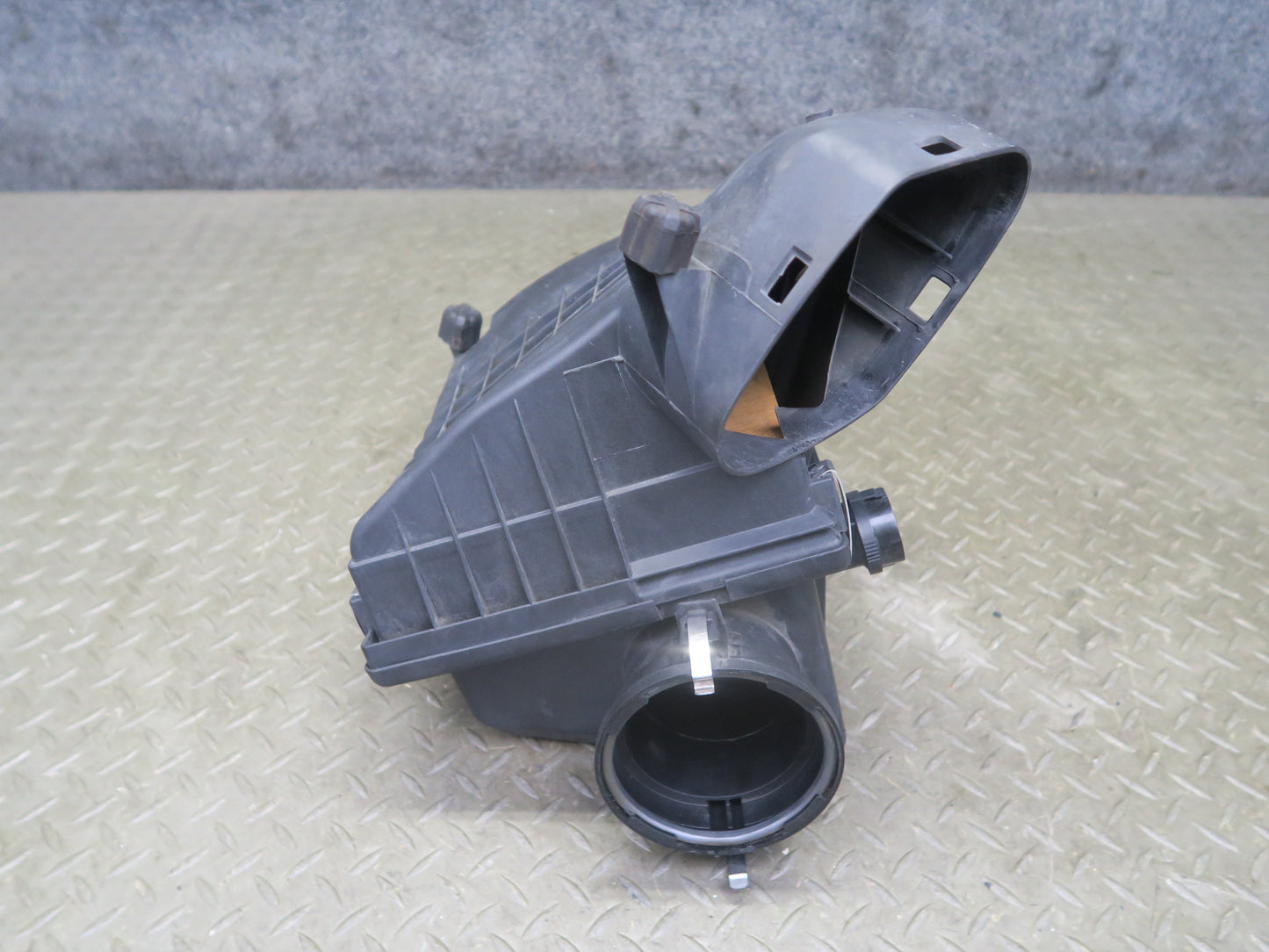 00-06 BMW E53 X5N62 Air Intake Cleaner Filter Box Assembly OEM