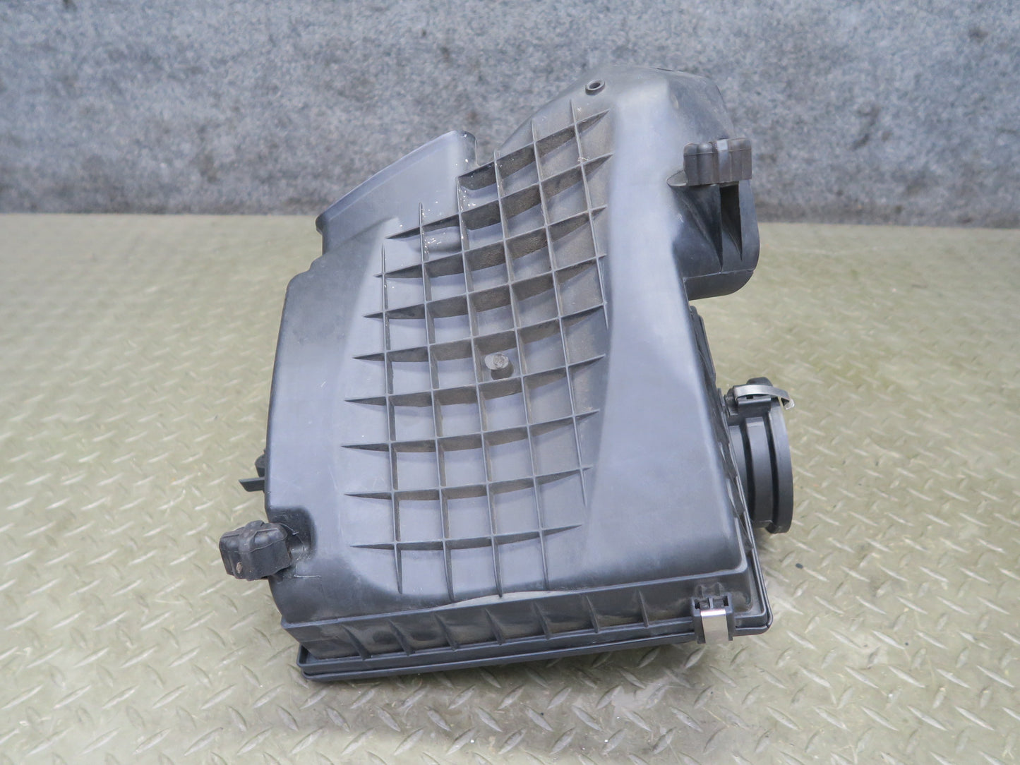 00-06 BMW E53 X5N62 Air Intake Cleaner Filter Box Assembly OEM