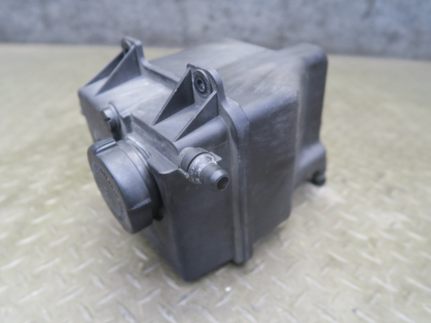 2006 BMW E53 X5 Engine Coolant Expansion Overflow Reservoir Tank 7501959 OEM