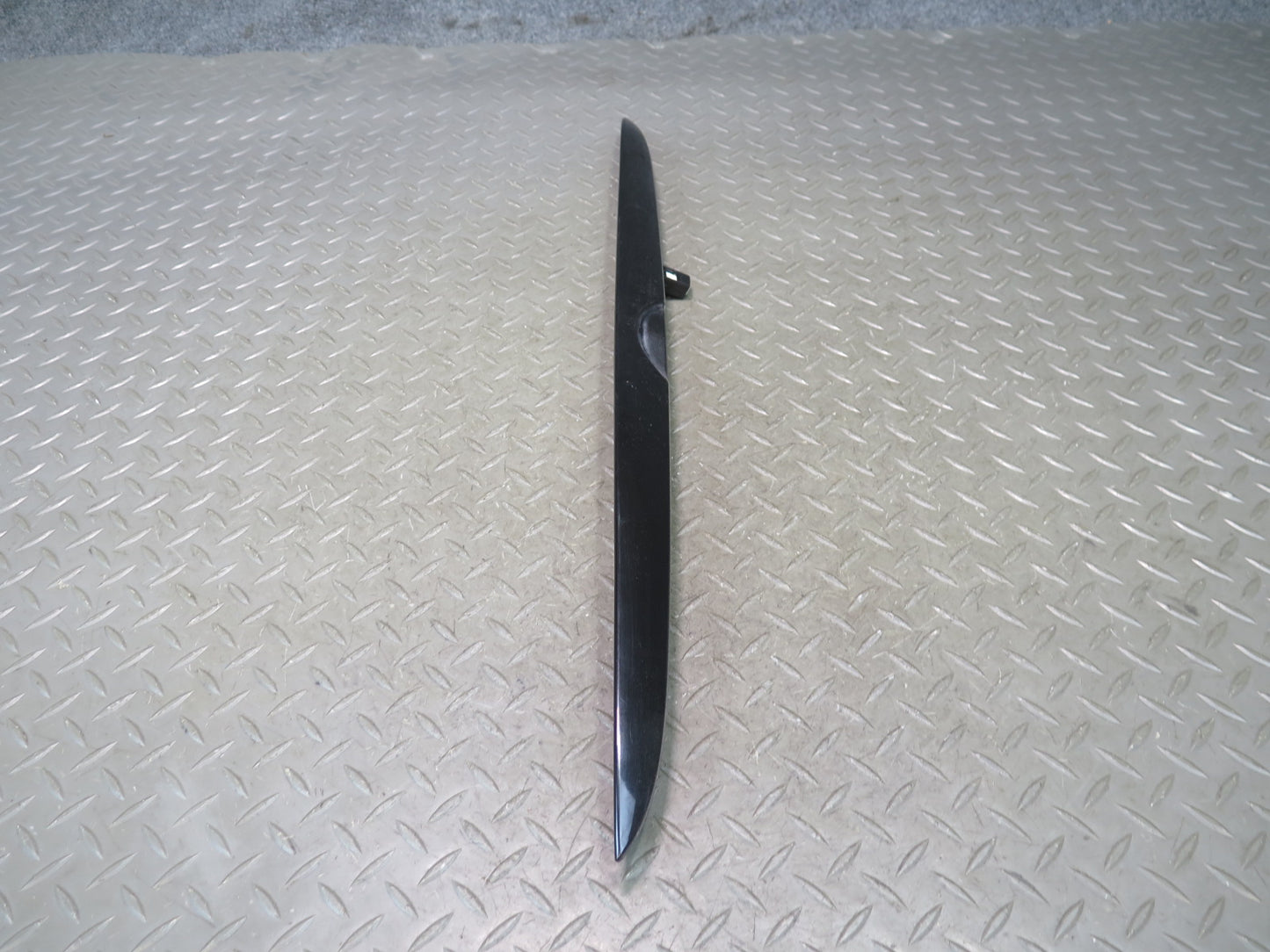 00-06 BMW E53 X5 Rear Trunk Lid Handle Finish Trim Molding w Lights 7054941 OEM