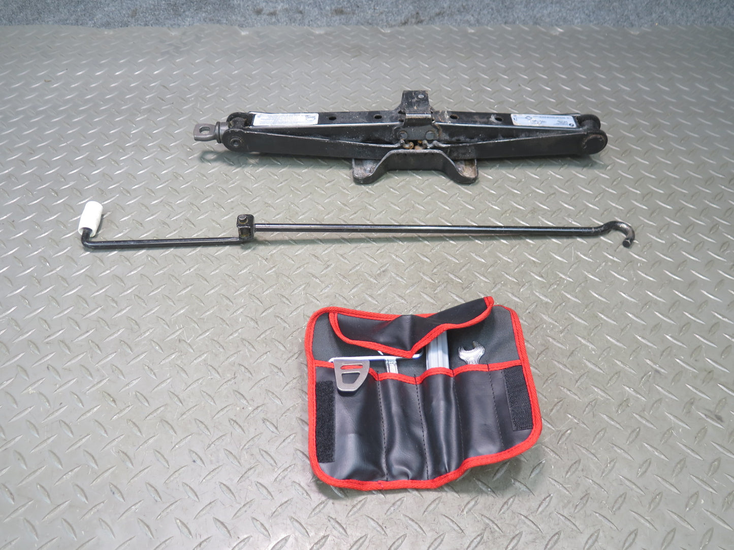 00-06 BMW E53 X5 Emergency Spare Tire Lift Jack Tool KIT Set OEM