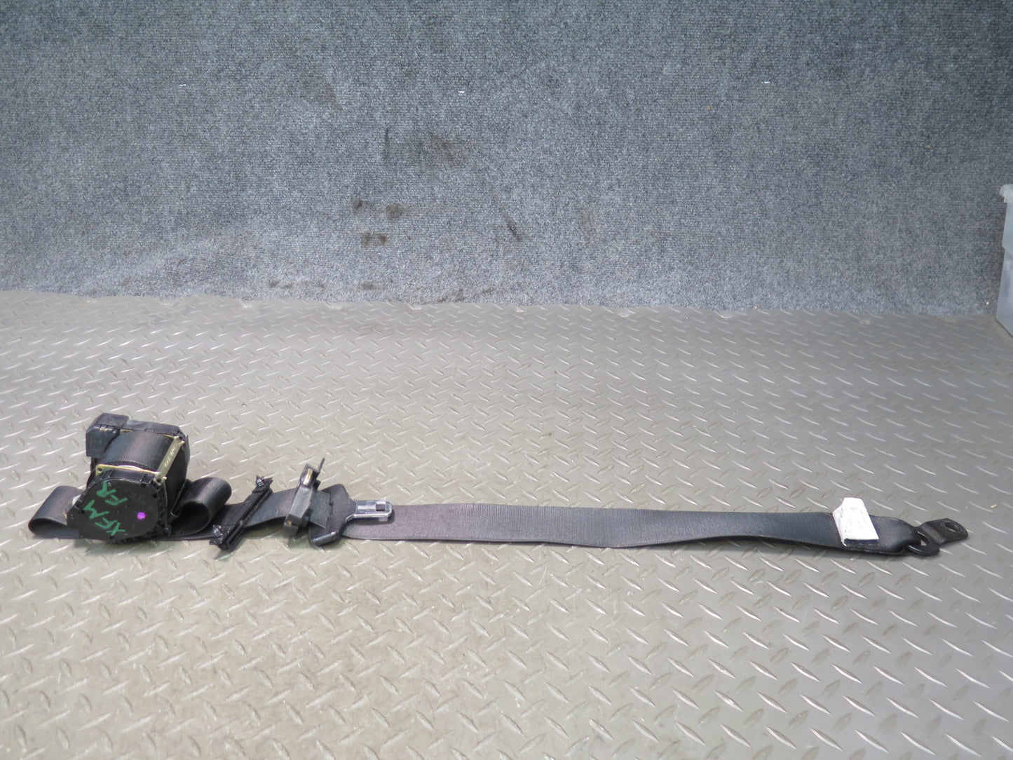 01-06 BMW X5 E53 FRONT LEFT & RIGHT SIDE SEATBELT RETRACTOR SET OEM