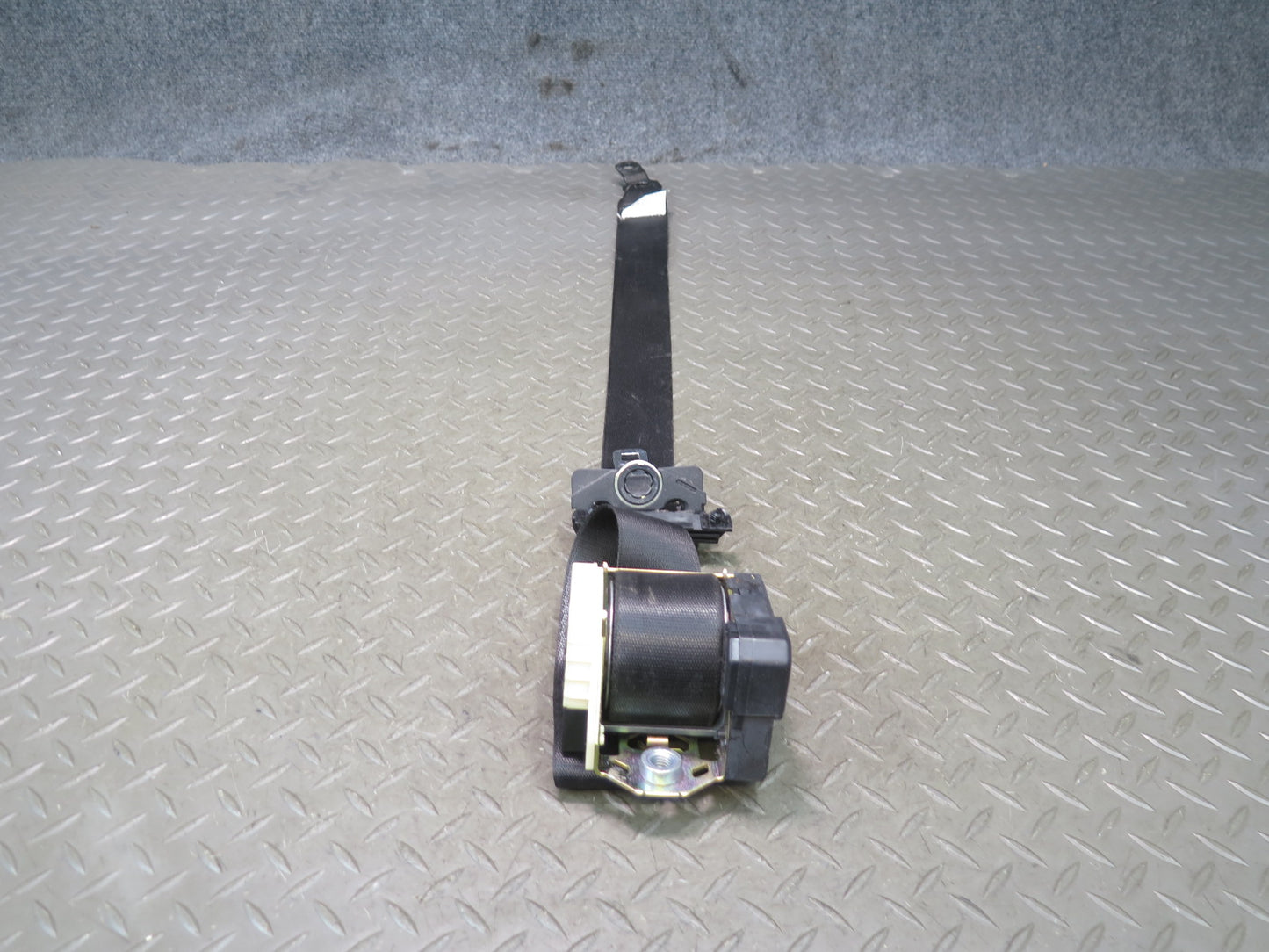 01-06 BMW X5 E53 FRONT LEFT & RIGHT SIDE SEATBELT RETRACTOR SET OEM