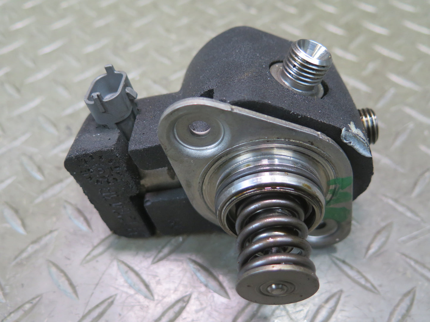 14-21 Range Rover Sport L494 Fuel Injection High Pressure Pump 8W93-9A413-AD
