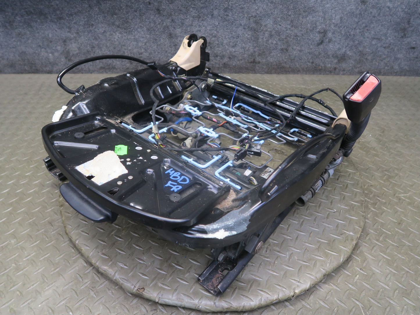 01-06 BMW E46 330ci Convert Front Right Seat Lower Frame Track Rail w Motor OEM