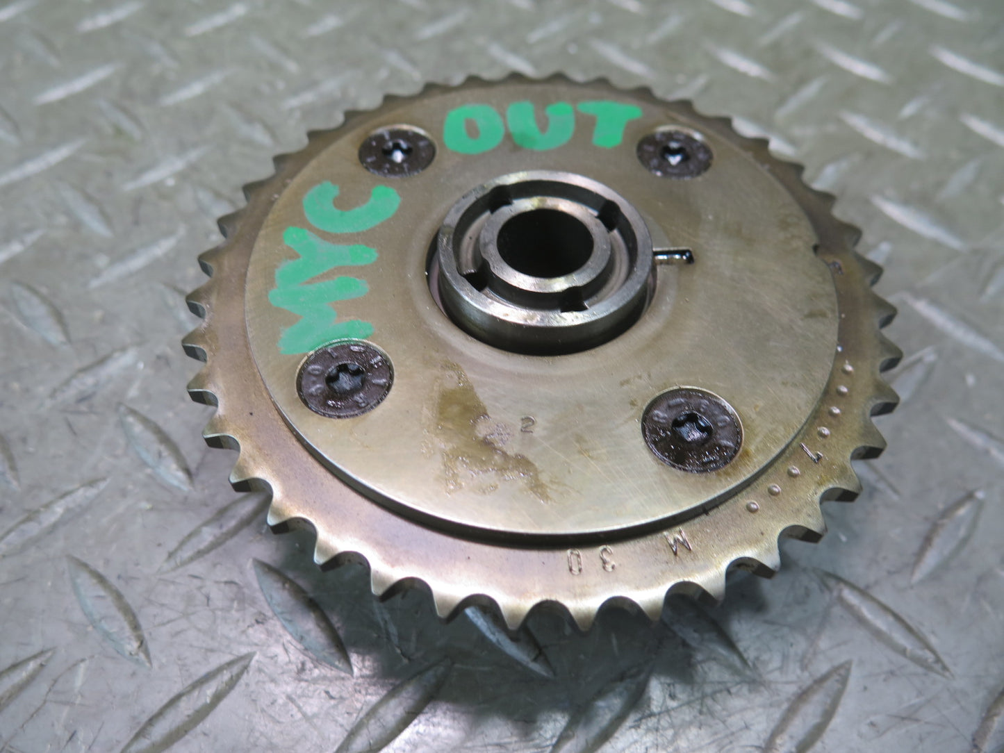 07-15 Mini R55 R56 R57 R58 R59 Outlet Camshaft Timing Gear Sprocket 7536085 OEM