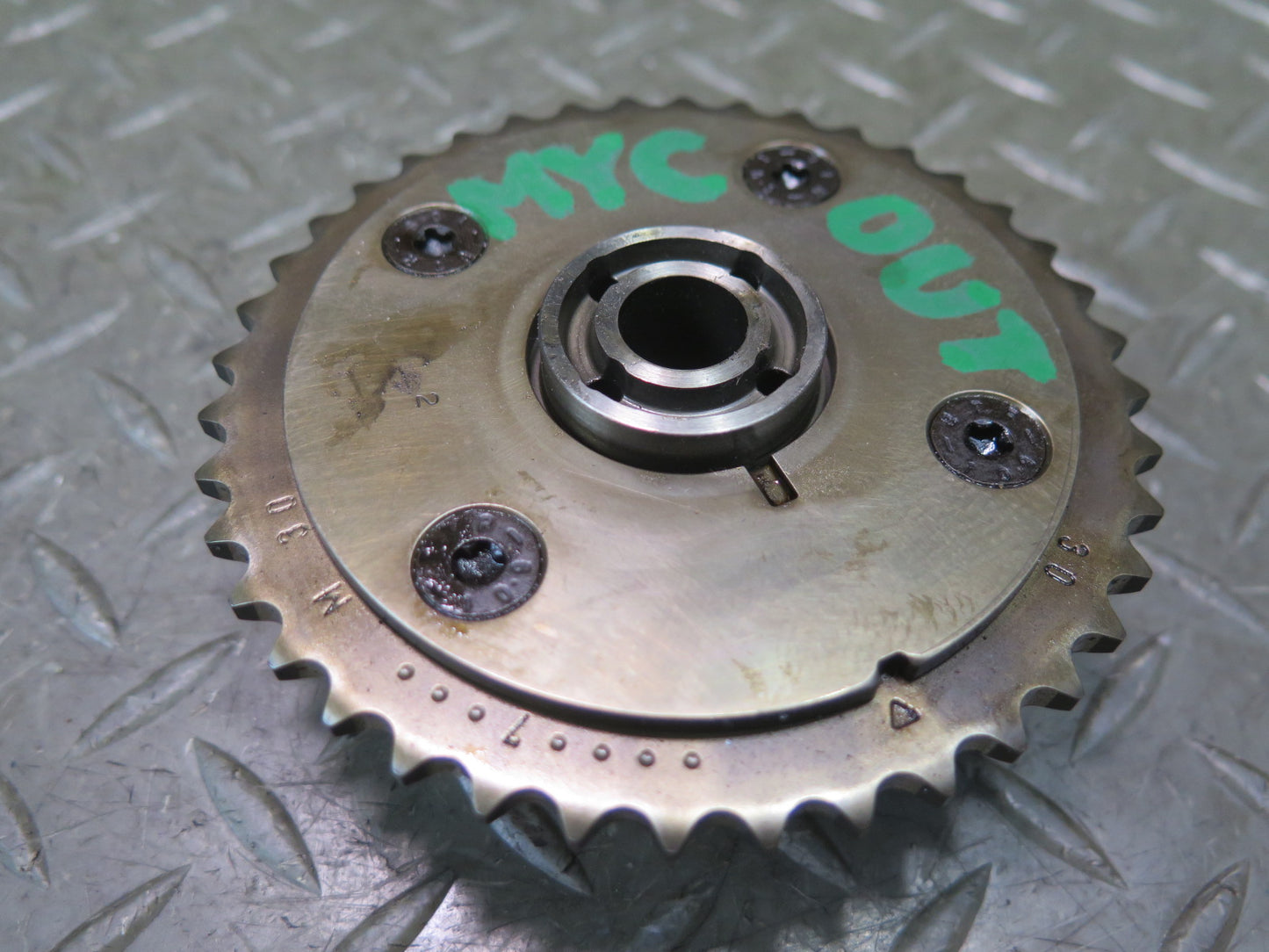 07-15 Mini R55 R56 R57 R58 R59 Outlet Camshaft Timing Gear Sprocket 7536085 OEM
