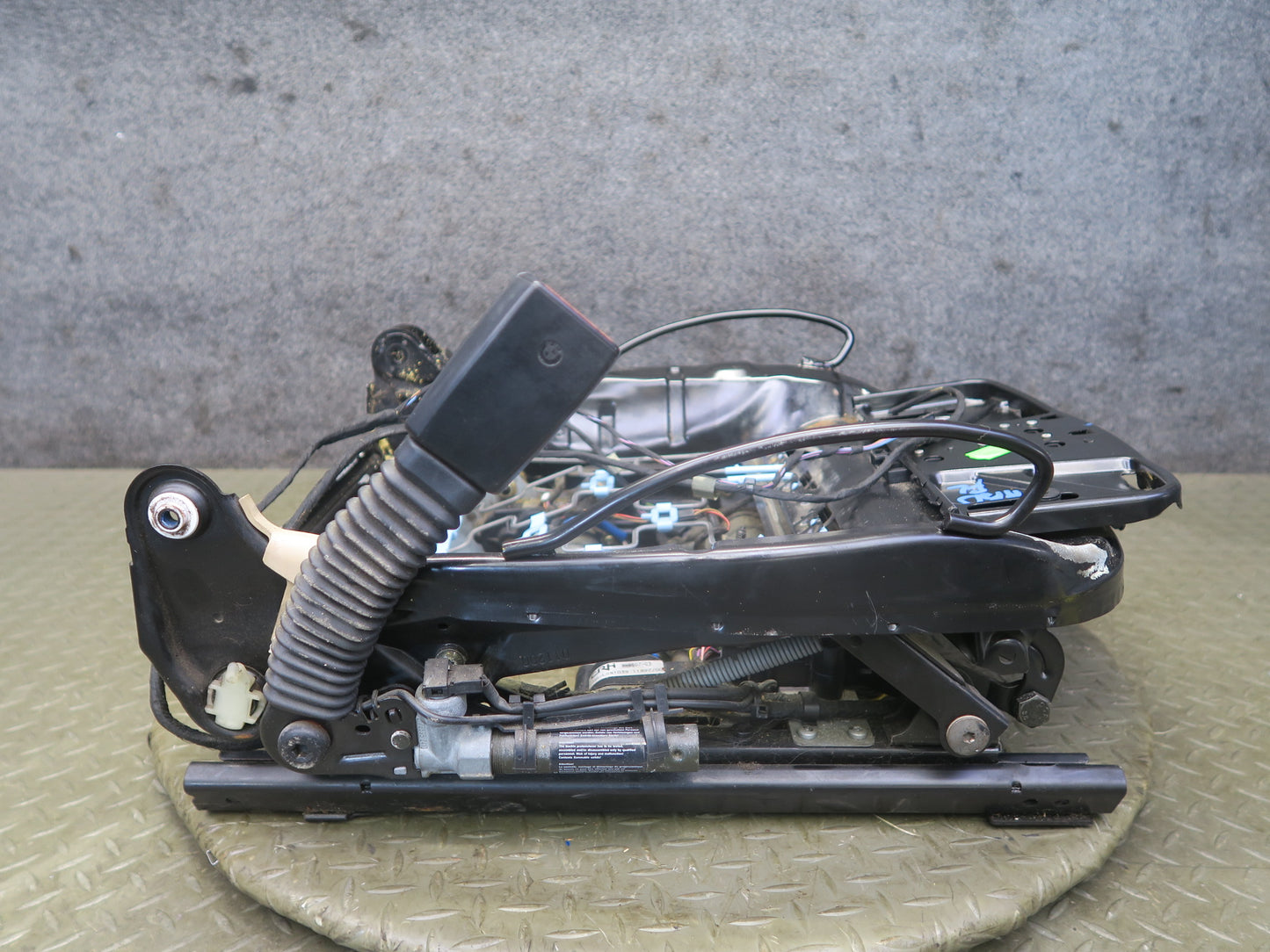 01-06 BMW E46 330ci Convert Front Left Seat Lower Frame Track Rail w Motor OEM