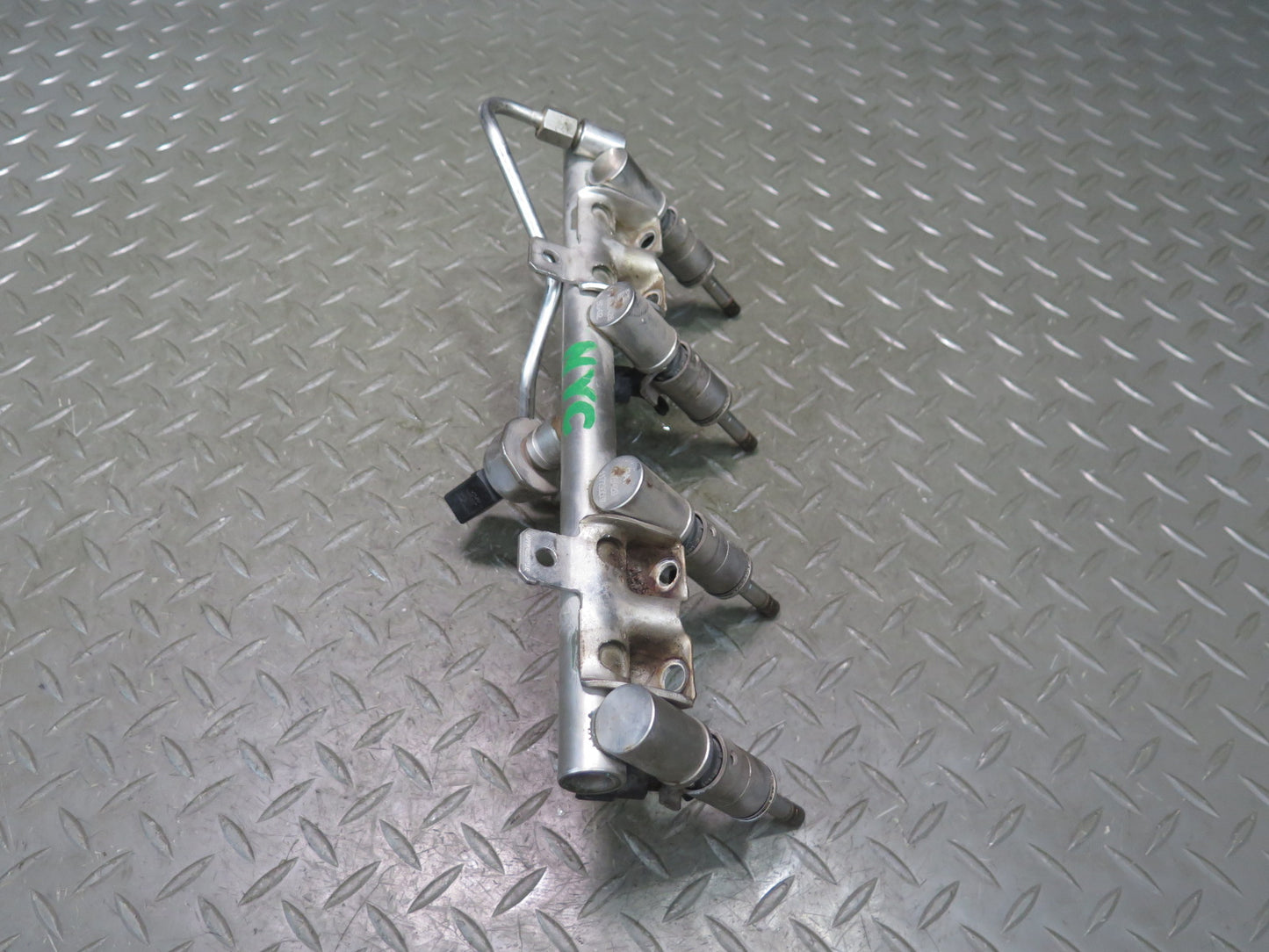 11-12 Mini Cooper S R55 R56 R57 N18 Engine Fuel Rail w Injector Set OEM